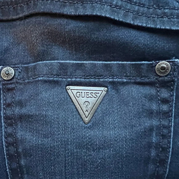 Guess premium denim skirt with zipper in back, size 27 - Picture 8 of 11